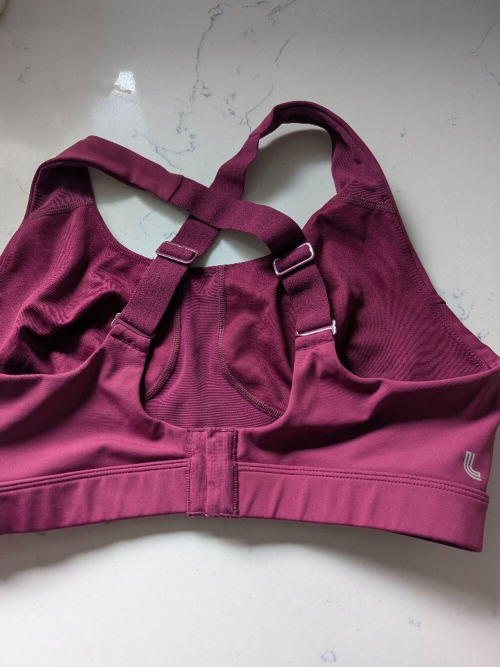 Lole Burgundy Wireless Lightly Lined MultiWay Wide Adjust. Straps Size M